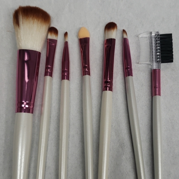Make up brushes  with sponge - Picture 2 of 3